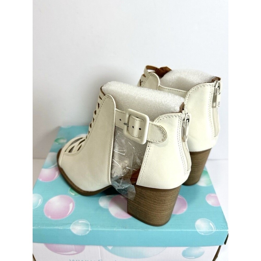 Soda Aran Peep Toe Cutout Ankle Booties Off White Block Heel Size 7 New